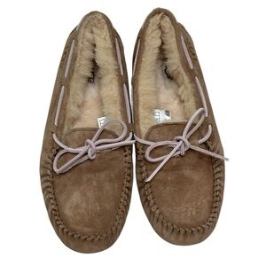 UGG Women Suede Brown Moccasins with Cream Sheepskin Lining Size 10
